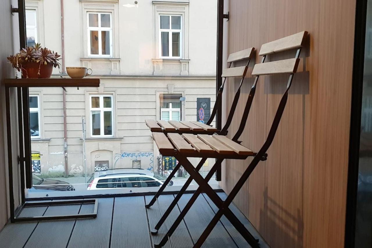 Boutique 108 - Old City, Luxury Apt. With A Garage Krasków Exterior foto