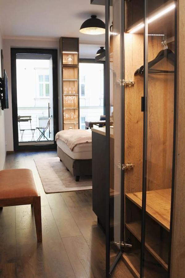 Boutique 108 - Old City, Luxury Apt. With A Garage Krasków Exterior foto