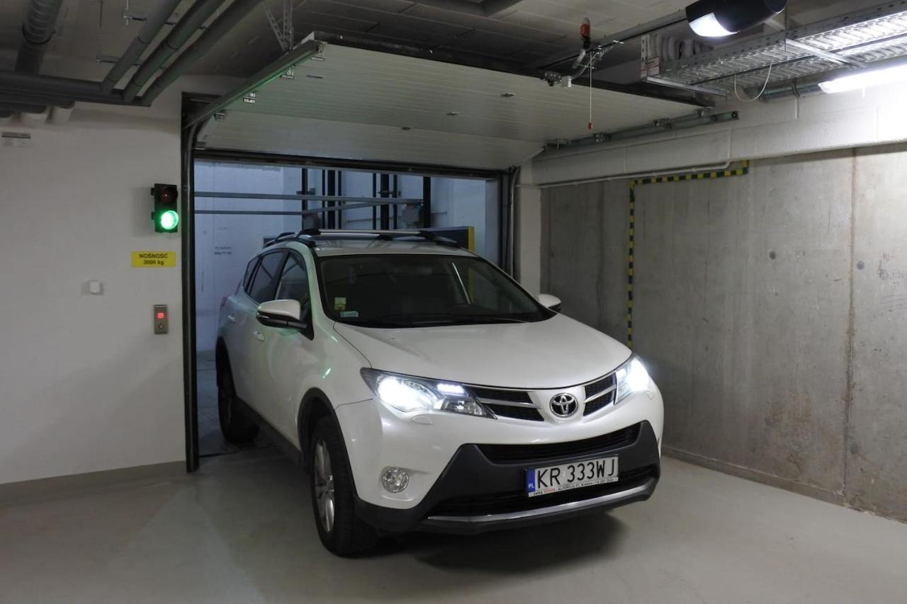 Boutique 108 - Old City, Luxury Apt. With A Garage Krasków Exterior foto