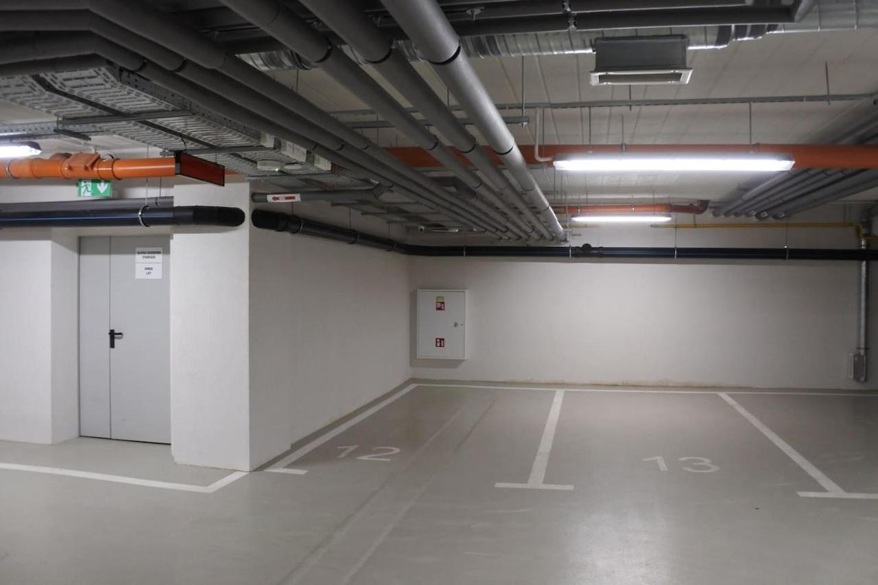Boutique 108 - Old City, Luxury Apt. With A Garage Krasków Exterior foto